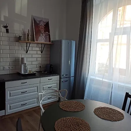 公寓 Rozeta Centrum 6os 莱格尼察