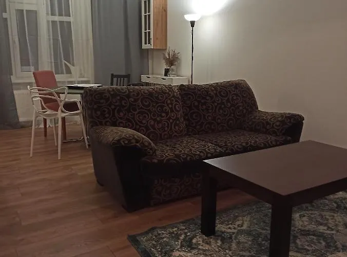 公寓 Rozeta Centrum 6os 莱格尼察